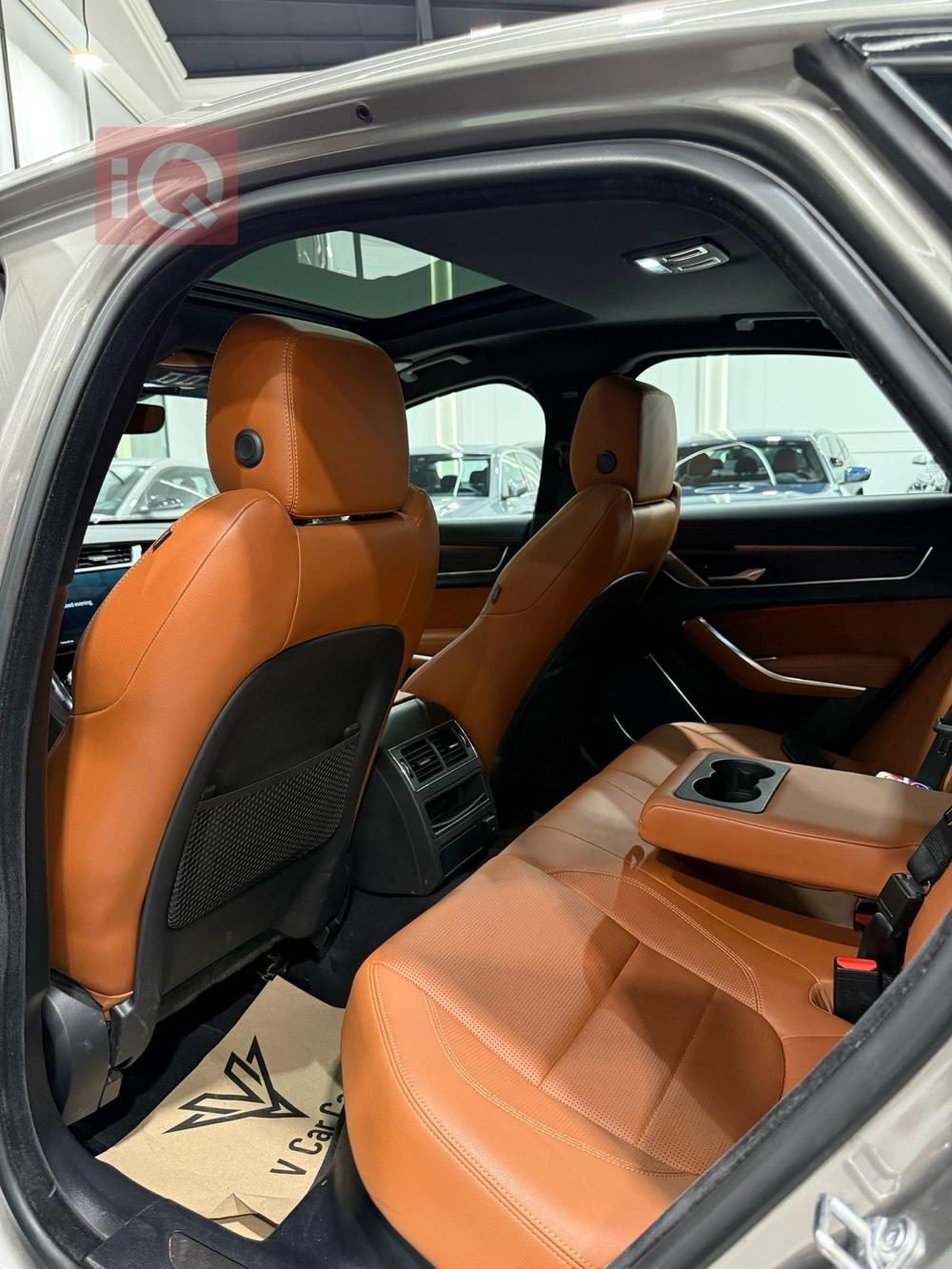 جاگوار XF